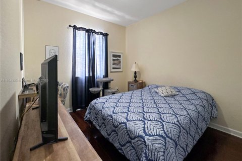 Townhouse in Cutler Bay, Florida 3 bedrooms, 135.92 sq.m. № 1874850 - photo 9