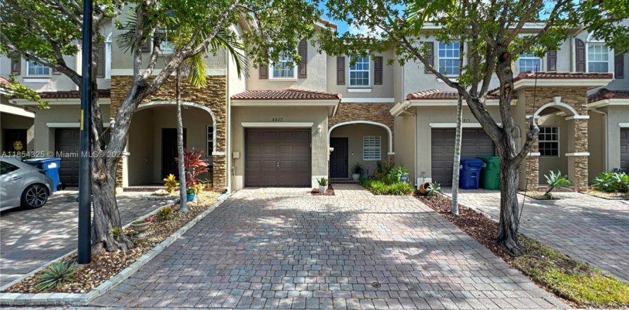 Adosado en Cutler Bay, Florida 3 dormitorios, 135.92 m2 № 1874850