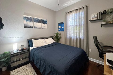 Townhouse in Cutler Bay, Florida 3 bedrooms, 135.92 sq.m. № 1874850 - photo 8