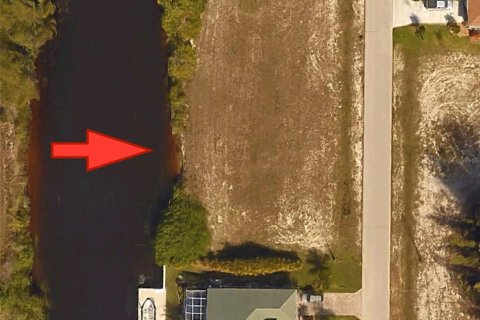 Land in Cape Coral, Florida № 952964 - photo 5