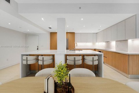 Кондоминиум с 2 спальнями в Ки-Бискейн, Флорида № 2020093