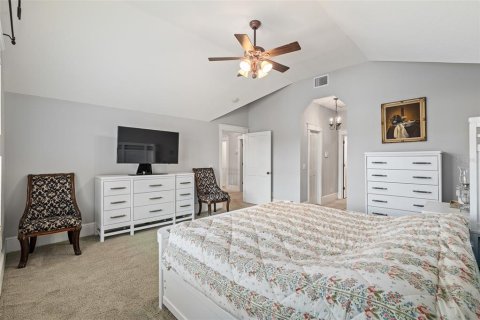 House in Daytona Beach, Florida 5 bedrooms, 306.58 sq.m. № 2238350 - photo 18
