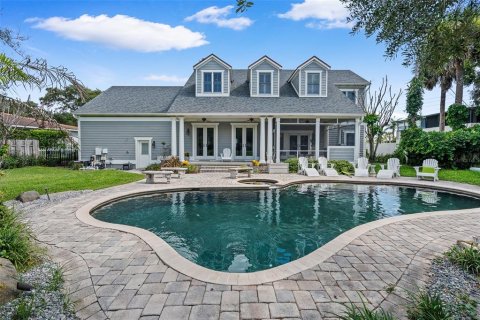 House in Daytona Beach, Florida 5 bedrooms, 306.58 sq.m. № 2238350 - photo 3
