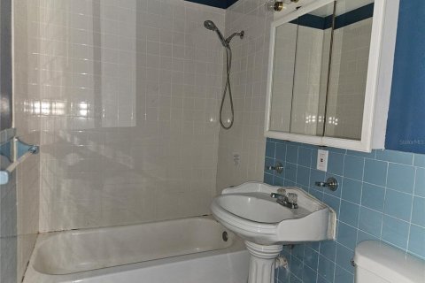 Купить виллу или дом в Сент-Питерсберг, Флорида 7 комнат, 136.57м2, № 2314538 - фото 14