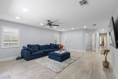 Apartamento en alquiler en Boynton Beach, Florida, 3 dormitorios, 126.44 m2 № 2077788 - foto 11