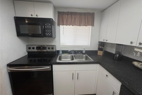 Condo in Bradenton, Florida, 2 bedrooms  № 1775030 - photo 4