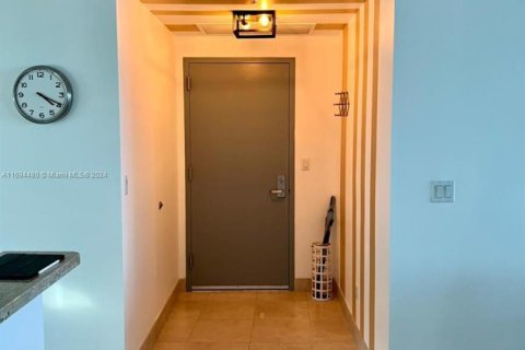 Copropriété à louer à Miami, Floride: 2 chambres, 107.58 m2 № 1754400 - photo 13