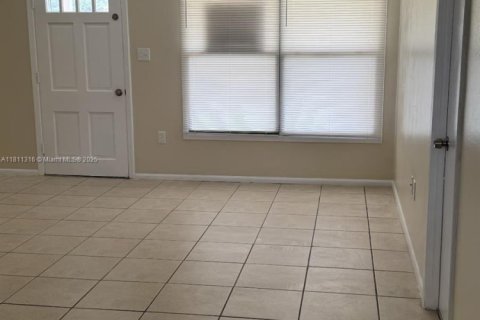 Купить виллу или дом в Лейкленд, Флорида 3 спальни, № 1756487 - фото 25