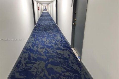 Copropriété à louer à Hallandale Beach, Floride: 2 chambres, 94.76 m2 № 2153905 - photo 10