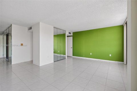 Condominio en venta en Aventura, Florida, 2 dormitorios, 113.34 m2 № 2030737 - foto 19