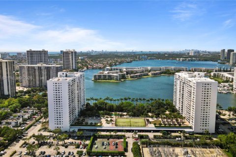 Condominio en venta en Aventura, Florida, 2 dormitorios, 113.34 m2 № 2030737 - foto 13