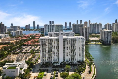 Condominio en venta en Aventura, Florida, 2 dormitorios, 113.34 m2 № 2030737 - foto 7
