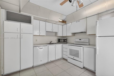 Condominio en venta en Aventura, Florida, 2 dormitorios, 113.34 m2 № 2030737 - foto 23