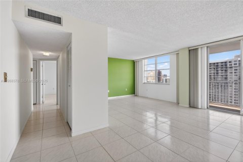 Condominio en venta en Aventura, Florida, 2 dormitorios, 113.34 m2 № 2030737 - foto 20