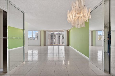 Condominio en venta en Aventura, Florida, 2 dormitorios, 113.34 m2 № 2030737 - foto 8