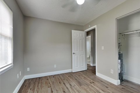 Apartamento en alquiler en Tampa, Florida, 2 dormitorios, 60.2 m2 № 1918727 - foto 9