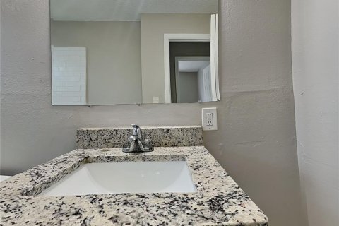 Apartamento en alquiler en Tampa, Florida, 2 dormitorios, 60.2 m2 № 1918727 - foto 11