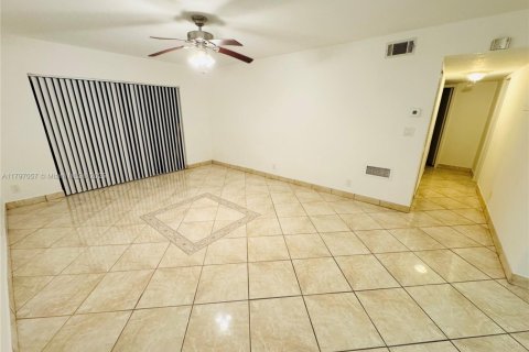 Condominio en venta en Oakland Park, Florida, 2 dormitorios, 97.55 m2 № 1979854 - foto 15