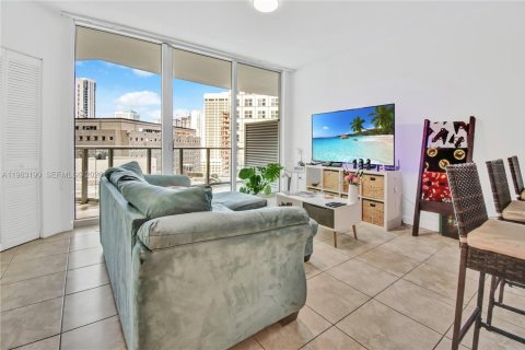 Купить кондоминиум в Майами, Флорида 1 спальня, 68.1м2, № 2025164 - фото 2