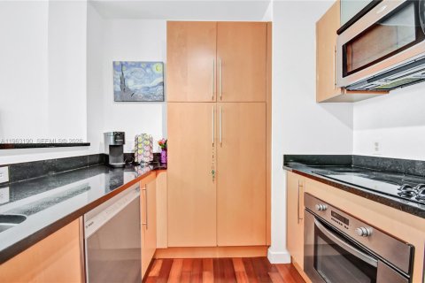 Купить кондоминиум в Майами, Флорида 1 спальня, 68.1м2, № 2025164 - фото 9