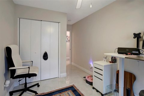 Купить коммерческую недвижимость в Тампа, Флорида 11 спален, 307.41м2, № 1543602 - фото 27