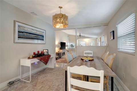 Купить коммерческую недвижимость в Тампа, Флорида 11 спален, 307.41м2, № 1543602 - фото 24
