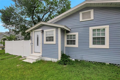 Купить коммерческую недвижимость в Тампа, Флорида 11 спален, 307.41м2, № 1543602 - фото 18