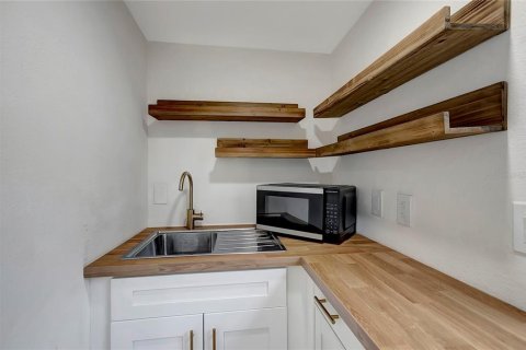 Купить коммерческую недвижимость в Тампа, Флорида 11 спален, 307.41м2, № 1543602 - фото 12
