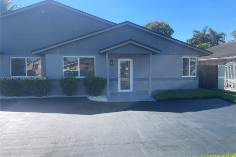 Villa ou maison à Miami, Floride 8 chambres № 2049003