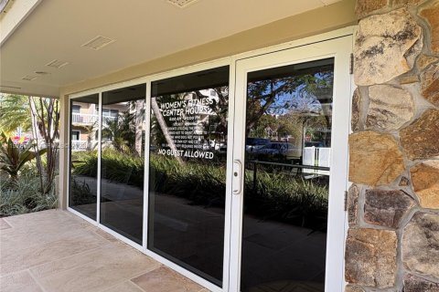 Condo in Miami, Florida, 1 bedroom  № 2043983 - photo 8