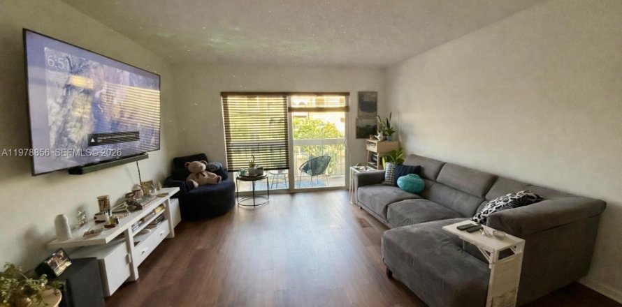 Condo in Miami, Florida, 1 bedroom  № 2043983
