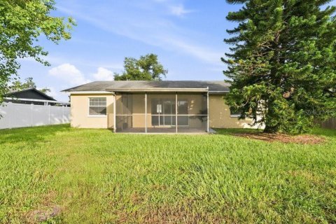House in Tampa, Florida 3 bedrooms, 119.75 sq.m. № 2383340 - photo 16