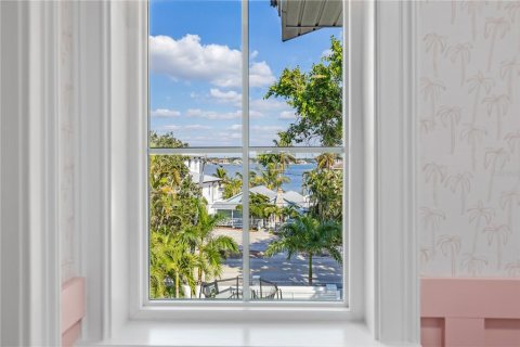 House in Sarasota, Florida 5 bedrooms, 389.26 sq.m. № 2151043 - photo 30