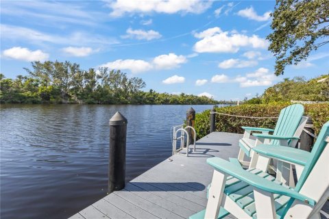 House in Sarasota, Florida 5 bedrooms, 389.26 sq.m. № 2151043 - photo 4
