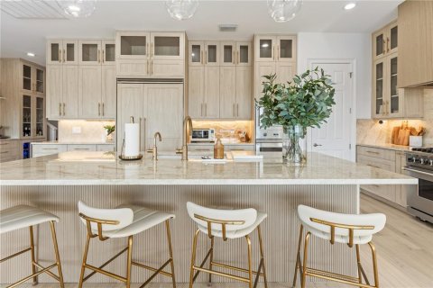House in Sarasota, Florida 5 bedrooms, 389.26 sq.m. № 2151043 - photo 11