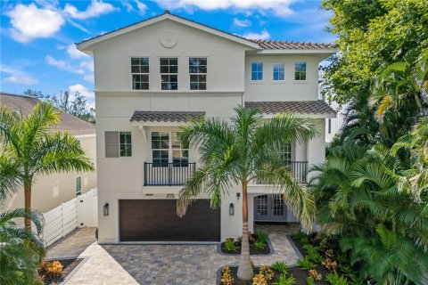 House in Sarasota, Florida 5 bedrooms, 389.26 sq.m. № 2151043 - photo 2