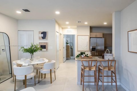 Appartement à louer à Dania Beach, Floride: 2 chambres № 1981637 - photo 2