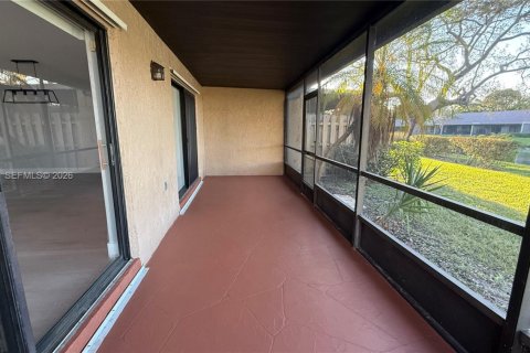 Снять в аренду таунхаус в Санрайз, Флорида 3 спальни, 174.28м2, № 2033585 - фото 17