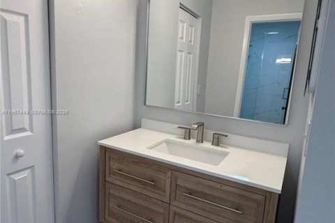 Снять в аренду таунхаус в Санрайз, Флорида 3 спальни, 174.28м2, № 2033585 - фото 15