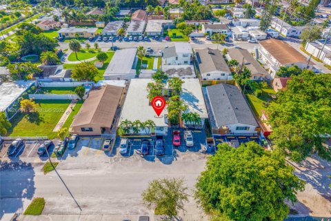 Propiedad comercial en venta en Hallandale Beach, Florida № 1993386 - foto 6