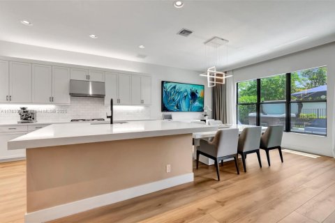 House in Boca Raton, Florida 5 bedrooms, 339 sq.m. № 1727168 - photo 20