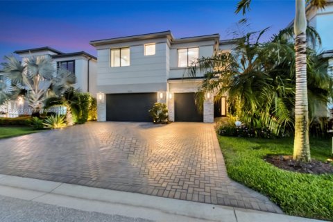 House in Boca Raton, Florida 5 bedrooms, 339 sq.m. № 1727168 - photo 5