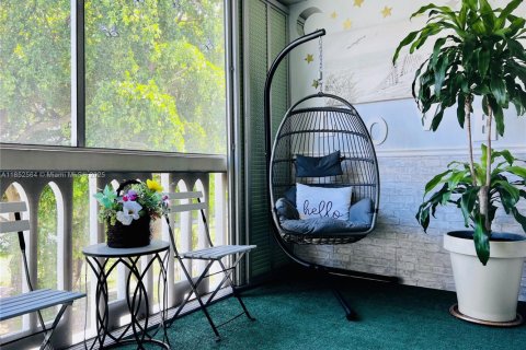 Apartment in Hallandale Beach, Florida 1 bedroom, 67.82 sq.m. № 1881789 - photo 7