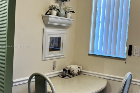 Apartment in Hallandale Beach, Florida 1 bedroom, 67.82 sq.m. № 1881789 - photo 14