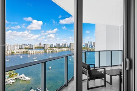 Condo in North Miami Beach, Florida, 2 bedrooms  № 2076693