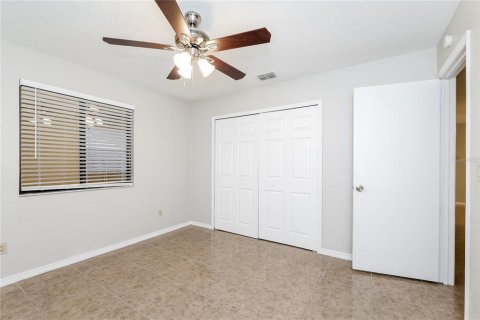 House in Kissimmee, Florida 3 bedrooms, 110.93 sq.m. № 2259347 - photo 12
