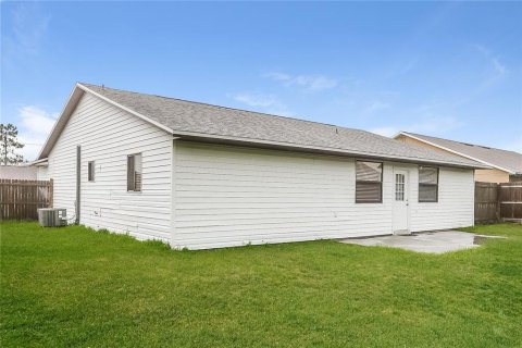 House in Kissimmee, Florida 3 bedrooms, 110.93 sq.m. № 2259347 - photo 14