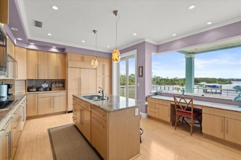 Casa en venta en New Smyrna Beach, Florida, 3 dormitorios, 403.2 m2 № 1716875 - foto 9