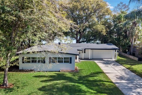 House in Orlando, Florida 3 bedrooms, 177.16 sq.m. № 1528701 - photo 1