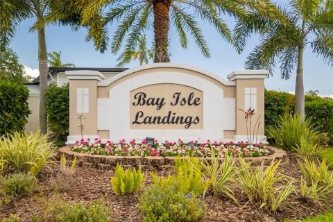Townhouse in Clearwater, Florida 2 bedrooms, 157.75 sq.m. № 1717926 - photo 2